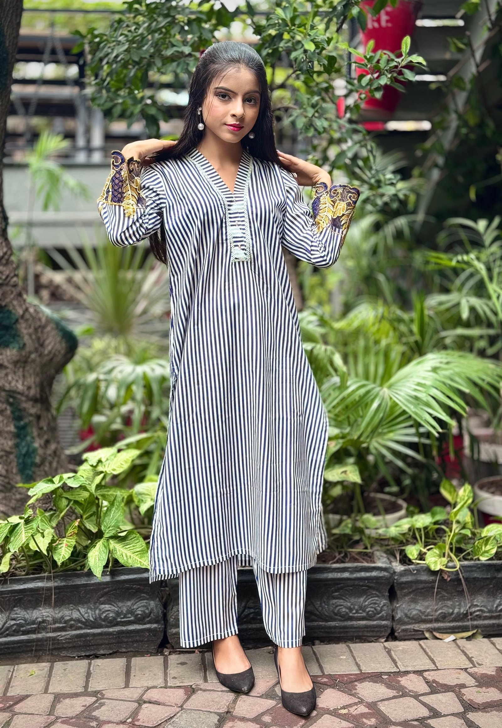 TREE PATCH SUIT BLUE & WHITE